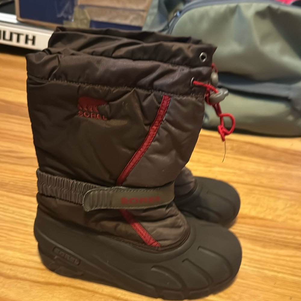 Boys Sorel winter boots